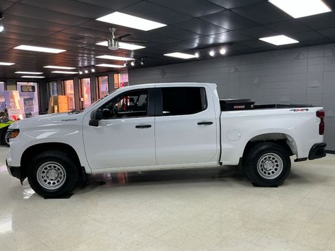 Used 2023 Chevrolet Silverado 1500 W/T w/ Trailering Package image 9