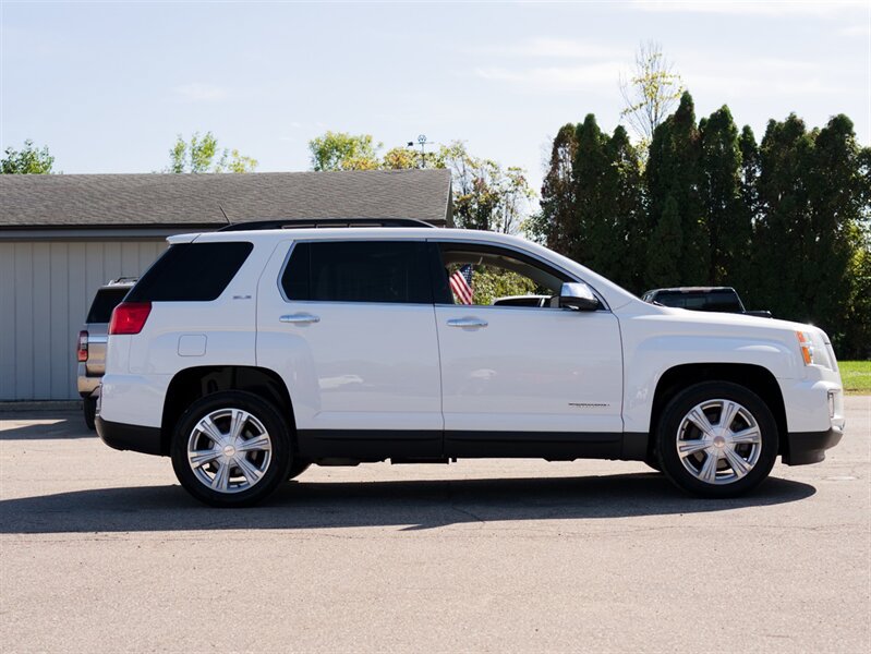 Used 2017 GMC Terrain SLE w/ Technology Package AWD/4WD image 4