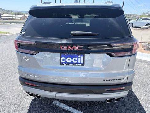 Used 2025 GMC Acadia Elevation image 6