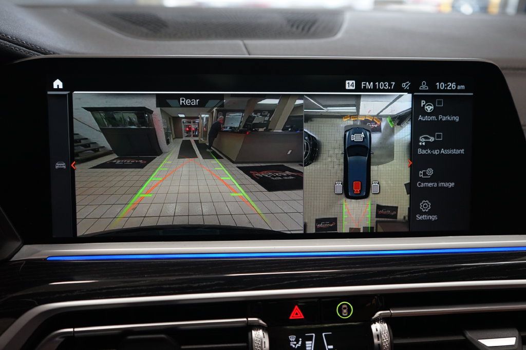 Used 2022 BMW X7 xDrive40i w/ M Sport Package AWD/4WD image 42