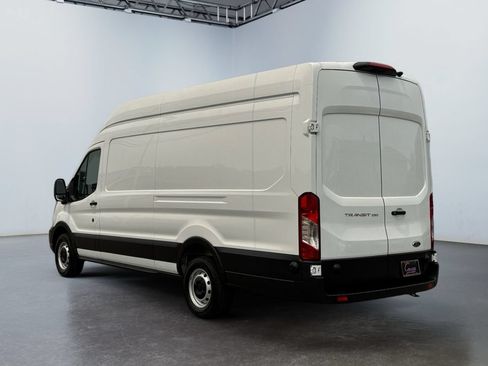 Used 2025 Ford Transit 250 148 High Roof Extended RWD image 6