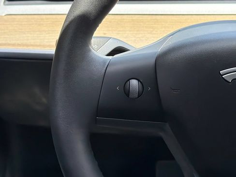 Used 2021 Tesla Model 3 Standard Range Plus RWD image 44