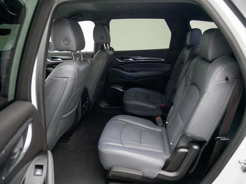 Used 2024 Buick Enclave Premium image 5