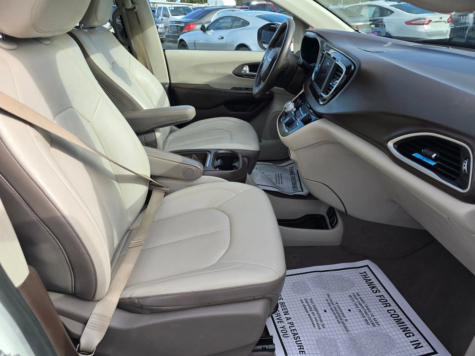 Used 2021 Chrysler Voyager Lxi FWD image 11