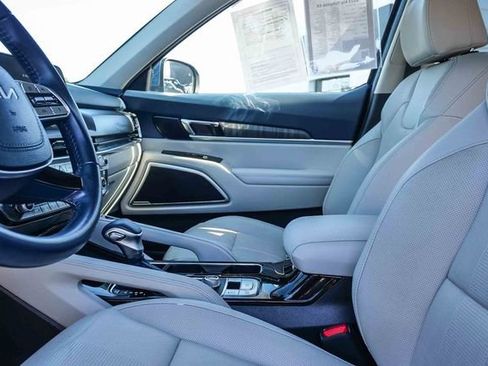 Certified 2023 Kia Telluride EX image 18