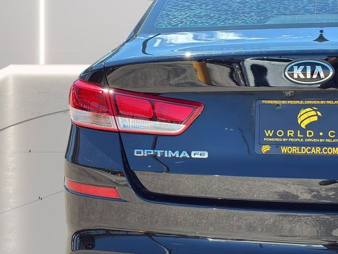 Used 2020 Kia Optima LX image 27