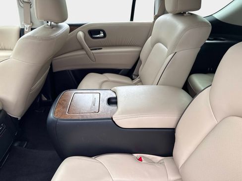 Used 2022 Nissan Armada SL w/ Captain's Chairs Package AWD/4WD image 13