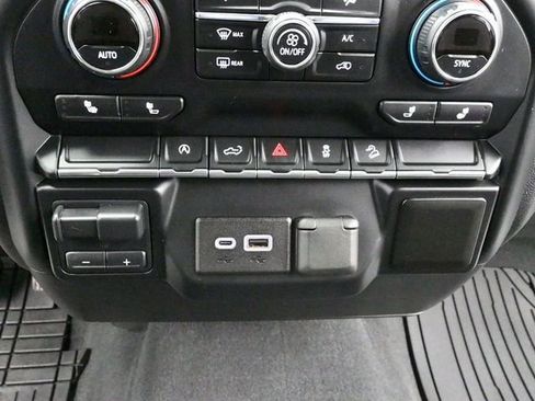 Used 2019 Chevrolet Silverado 1500 LT Trail Boss w/ Convenience Package image 14