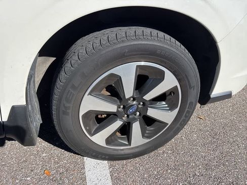 Used 2017 Subaru Forester 2.5i Premium w/ All-Weather Package image 7