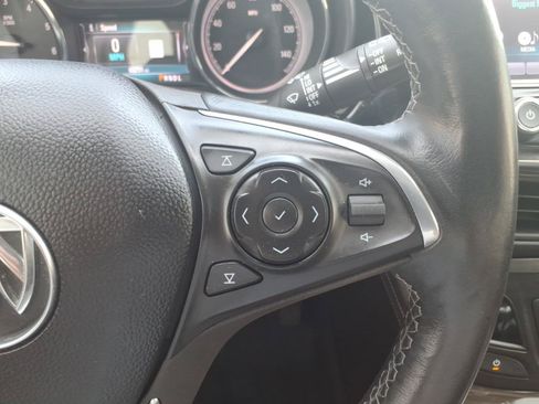 Used 2020 Buick Envision Essence w/ Experience Buick Package FWD image 23