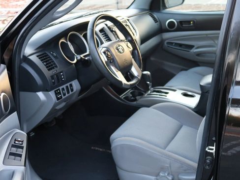 Used 2014 Toyota Tacoma 4x4 Double Cab image 15