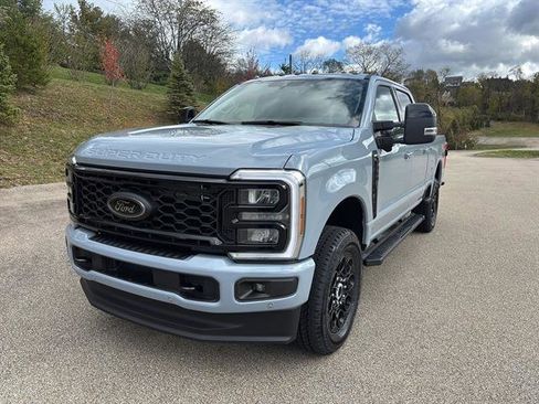 New 2026 Ford F350 Lariat w/ Black Appearance Package image 8