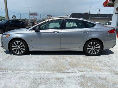 Used 2020 Ford Fusion SE AWD/4WD image 3