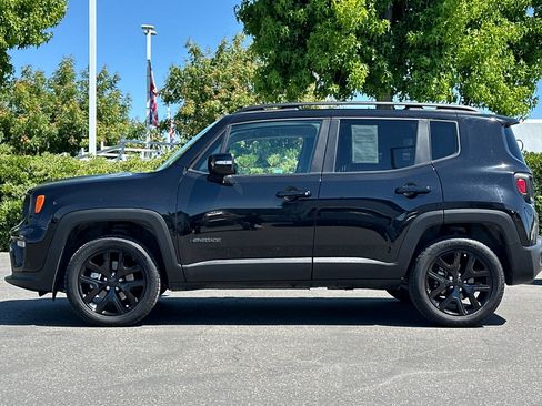 Certified 2023 Jeep Renegade Altitude w/ Convenience Group I AWD/4WD image 7