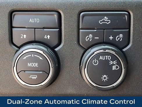 Used 2023 Chevrolet Silverado 1500 LT AWD/4WD image 9