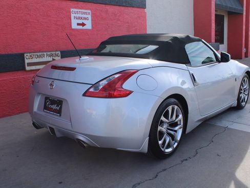 Used 2012 Nissan 370Z Roadster image 13