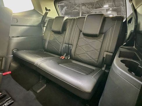 Used 2025 Volkswagen Atlas SE FWD image 28