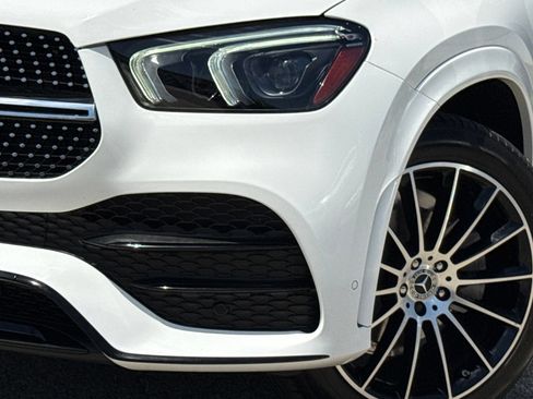 Used 2021 Mercedes-Benz GLE 350 w/ AMG Line Exterior image 3