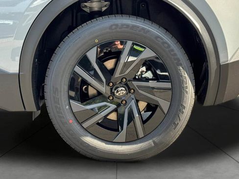 New 2026 Toyota C-HR AWD/4WD image 33