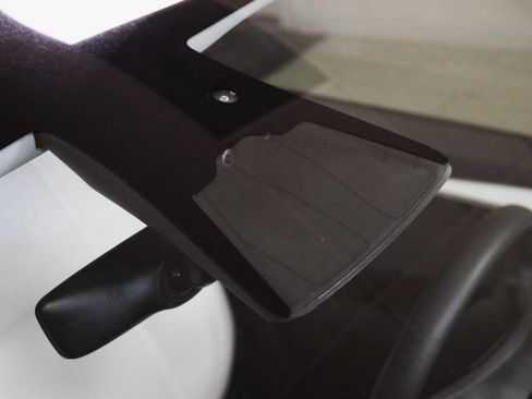 Used 2023 Tesla Model Y Long Range AWD/4WD image 87