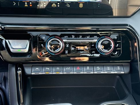 New 2026 GMC Sierra 1500 AT4X AWD/4WD image 25