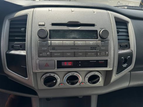 Used 2011 Toyota Tacoma PreRunner w/ SR5 Pkg #2 RWD image 15