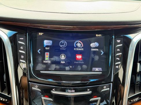 Used 2017 Cadillac Escalade Luxury AWD/4WD image 78