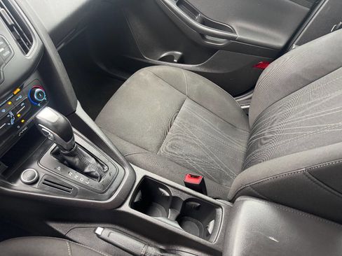 Used 2015 Ford Focus SE image 14