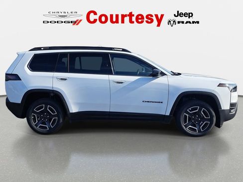 New 2026 Jeep Cherokee Laredo AWD/4WD image 8