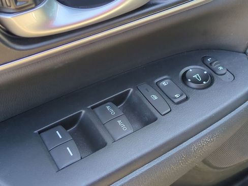 Used 2018 Honda CR-V EX-L image 12
