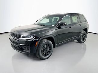 New 2026 Jeep Grand Cherokee Altitude RWD video 3