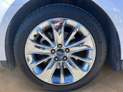 Used 2011 Ford Taurus Limited w/ 303A Rapid Spec Order Code image 26