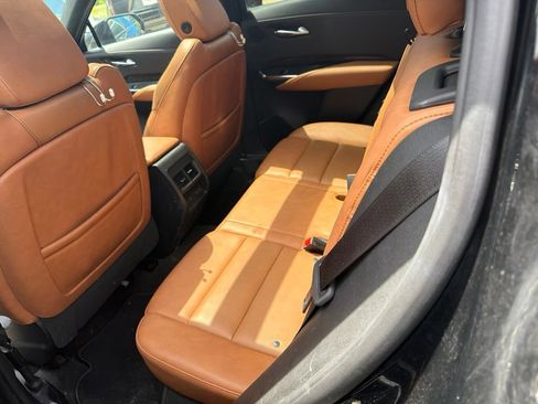 Used 2023 Cadillac XT4 Sport w/ LPO, Onyx Lite Package AWD/4WD image 8
