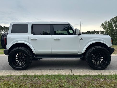 Used 2025 Ford Bronco Outer Banks AWD/4WD image 4