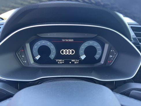 Used 2023 Audi Q3 2.0T Premium image 27