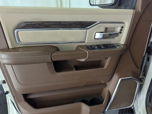 Used 2020 RAM 3500 Laramie AWD/4WD image 19