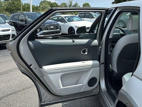 Used 2024 Hyundai Ioniq 5 Limited AWD/4WD image 28