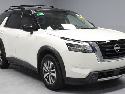 Used 2022 Nissan Pathfinder SL