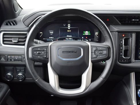 Used 2024 GMC Yukon XL Denali RWD image 8
