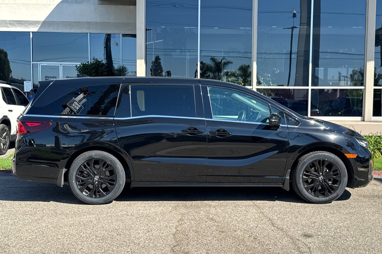 Certified 2025 Honda Odyssey Sport-L image 4
