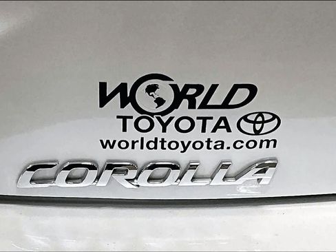 Used 2025 Toyota Corolla SE FWD image 30