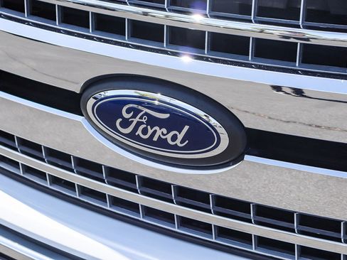 Certified 2019 Ford F150 XLT w/ Equipment Group 302A Luxury AWD/4WD image 10