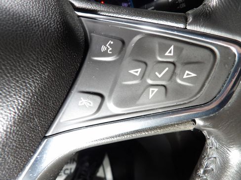 Used 2019 Chevrolet Equinox LT image 17