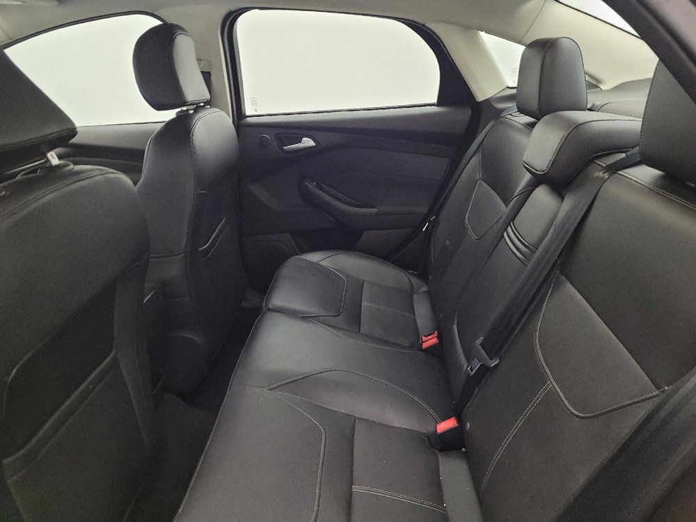 Used 2016 Ford Focus Titanium FWD image 18