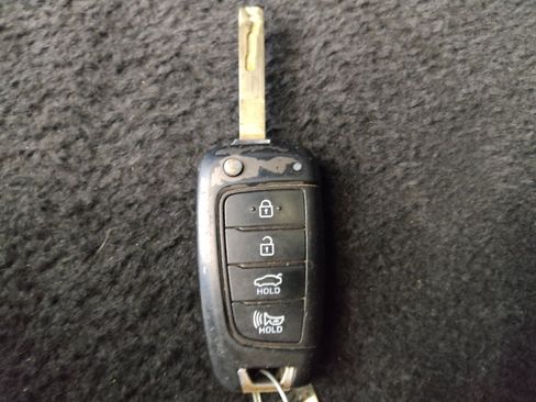 Used 2020 Hyundai Accent SE FWD image 32