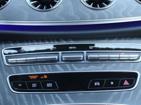 Used 2023 Mercedes-Benz E 450 4MATIC Cabriolet image 36