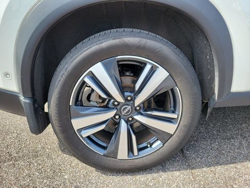 Used 2023 Nissan Rogue SL w/ SL Premium Package FWD image 28