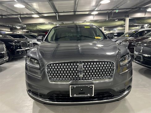 Used 2022 Lincoln Nautilus Reserve image 6