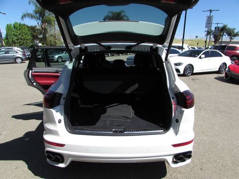 Used 2016 Porsche Cayenne GTS AWD/4WD image 30
