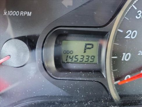 Used 2014 Toyota Sienna L FWD image 19